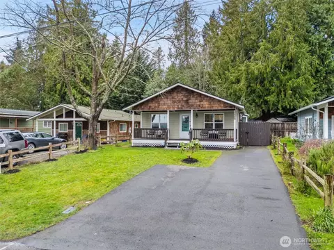 18949 Harris Ave NE, Suquamish, WA 98392