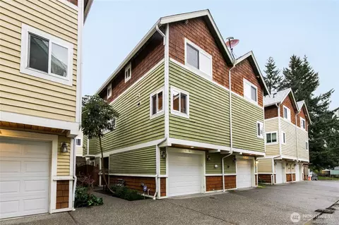 813 97th St #B, Seattle, WA 98117
