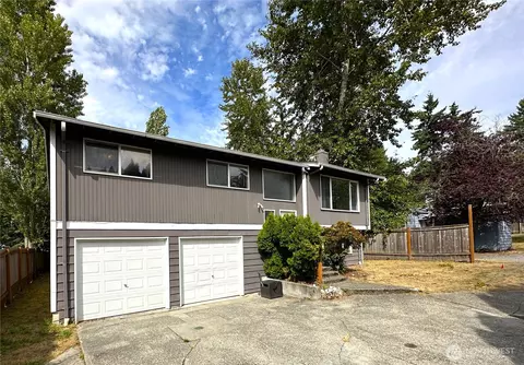 13051 37th Ave NE, Seattle, WA 98125