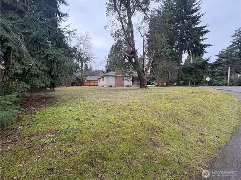 2001 NE 177th St, Shoreline, WA 98155