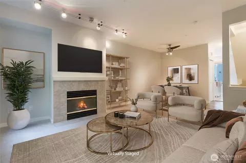 Living - 13400 Dumas Rd #G4, Mill Creek, WA 98012 photo 4 of 5