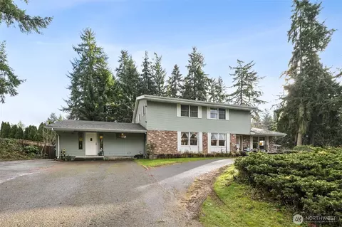 5318 W Tapps Dr E, Lake Tapps, WA 98391