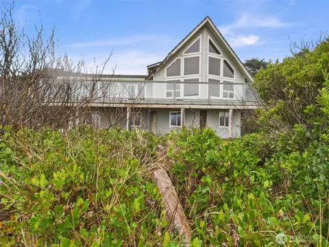 Exterior - 50 Diamond Dr, Pacific Beach, WA 98571 photo 2 of 2