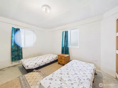 Bedroom - 50 Diamond Dr, Pacific Beach, WA 98571 photo 4 of 4