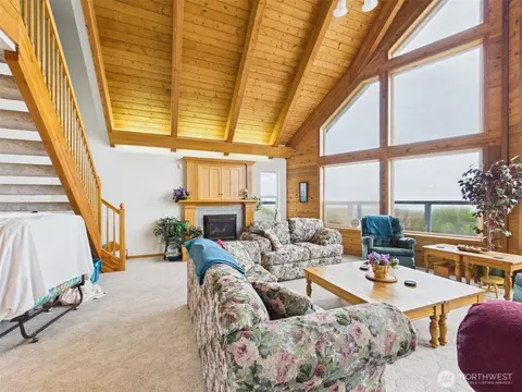 Living - 50 Diamond Dr, Pacific Beach, WA 98571 photo 4 of 5