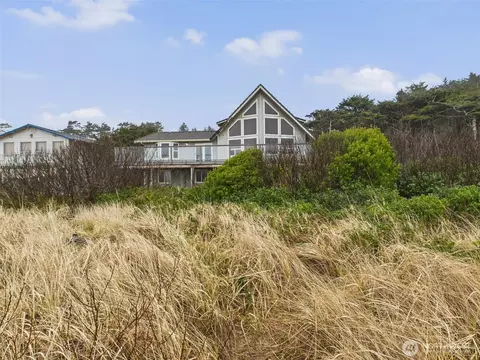 Exterior - 50 Diamond Dr, Pacific Beach, WA 98571 photo 1 of 2
