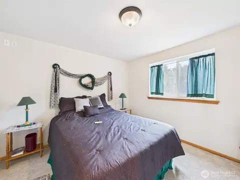 Bedroom - 50 Diamond Dr, Pacific Beach, WA 98571 photo 1 of 4
