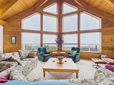 Living - 50 Diamond Dr, Pacific Beach, WA 98571 photo 3 of 5