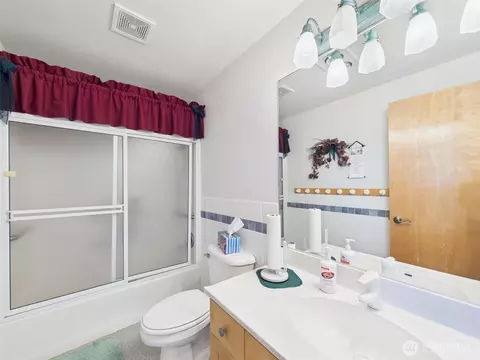 Bath - 50 Diamond Dr, Pacific Beach, WA 98571 photo 4 of 4