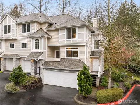 6773 SE Cougar Mountain Way #4, Bellevue, WA 98006