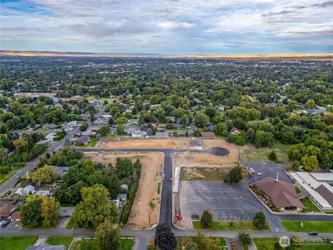 1175 Bryant Ct, Walla Walla, WA 99362