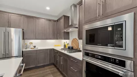 Kitchen - 3823 194th Ln SE, Bothell, WA 98012 photo 5 of 7