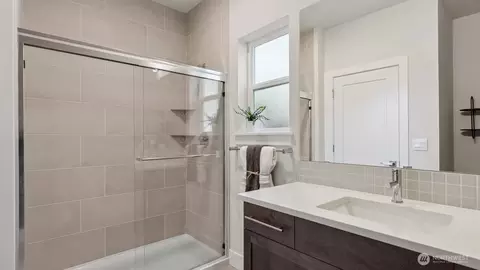 Bath - 3823 194th Ln SE, Bothell, WA 98012 photo 3 of 6