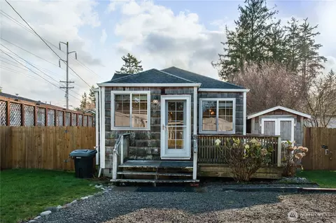 3022 270th St, Ocean Park, WA 98640