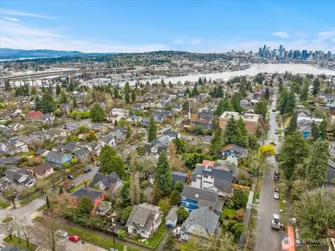 4222 Meridian Ave N #B, Seattle, WA 98103