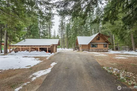 180 Why Worry Ln, Ronald, WA 98940