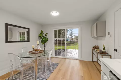 Dining - 15426 24th Ave E, Tacoma, WA 98445 photo 2 of 4