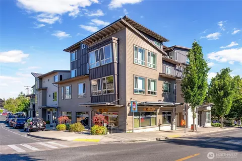 123 Bjune Dr #201, Bainbridge Island, WA 98110