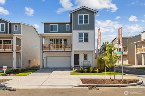 18517 SE 271st Pl, Covington, WA 98042
