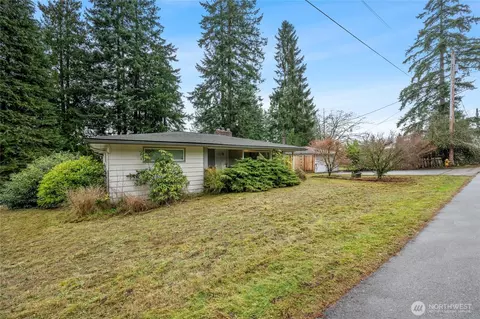 Exterior - 7121 Highland Dr, Everett, WA 98203 photo 1 of 9