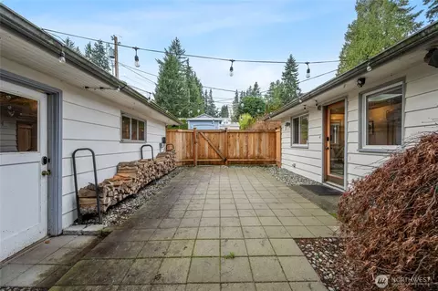 Exterior - 7121 Highland Dr, Everett, WA 98203 photo 8 of 9