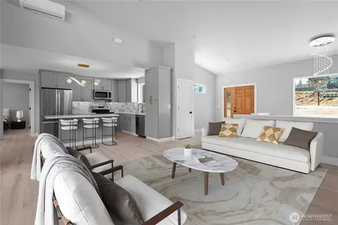 5633 Morningtown Pl, Freeland, WA 98249