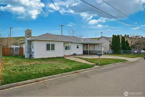 119 Catherine Ave, Milton Freewater, OR 97862