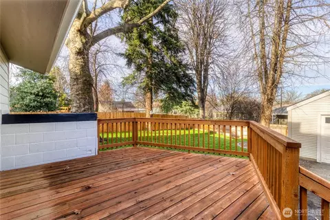 Exterior - 1037 E Alder St, Walla Walla, WA 99362 photo 5 of 7