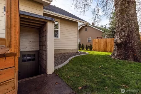 Exterior - 1037 E Alder St, Walla Walla, WA 99362 photo 7 of 7