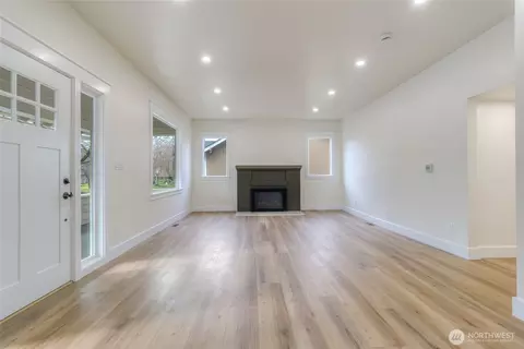 Living - 1037 E Alder St, Walla Walla, WA 99362 photo 5 of 5