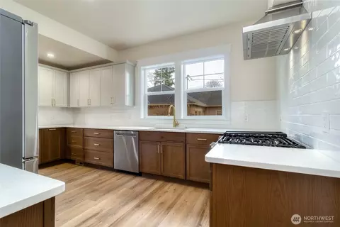 Kitchen - 1037 E Alder St, Walla Walla, WA 99362 photo 1 of 3