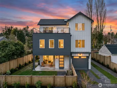 10043 8th Ave NW, Seattle, WA 98177