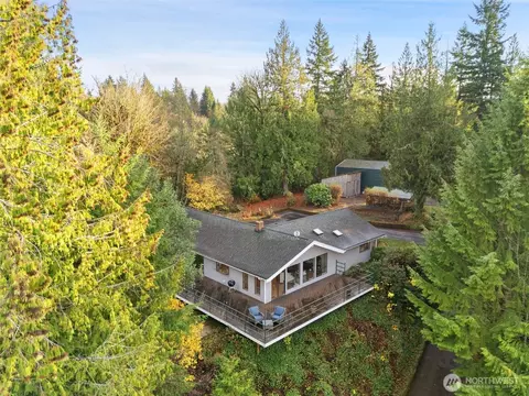401 E Cove View Rd, Belfair, WA 98528