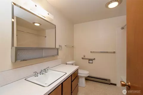 Bath - 1301 S Third Ave #9B, Sequim, WA 98382 photo 1 of 3