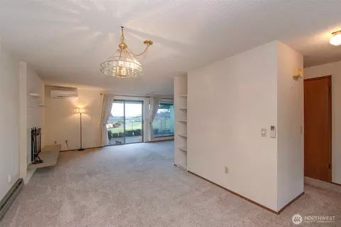 Living - 1301 S Third Ave #9B, Sequim, WA 98382 photo 1 of 7