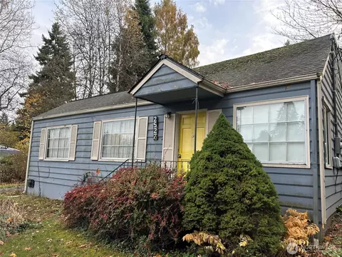 2527 NE 92nd St, Seattle, WA 98115