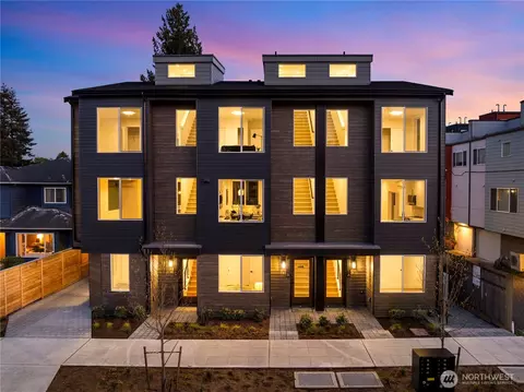 1911 N C N 120th St, Seattle, WA 98133