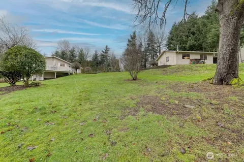 Exterior - 718 E Walnut St, Kent, WA 98030 photo 4 of 6
