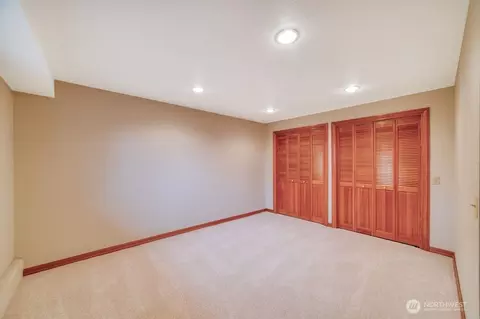 Bedroom - 718 E Walnut St, Kent, WA 98030 photo 5 of 5