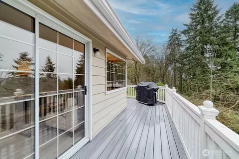 Exterior - 718 E Walnut St, Kent, WA 98030 photo 2 of 6