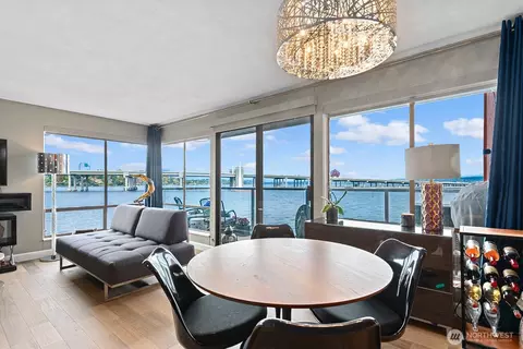 2360 43rd Ave E #214, Seattle, WA 98112