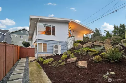1701 NE 90th St, Seattle, WA 98115