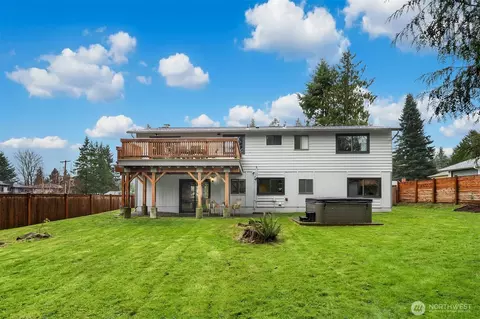 Exterior - 10017 NE 202nd St, Bothell, WA 98011 photo 4 of 8