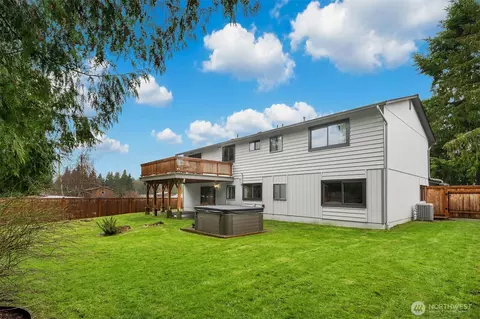 Exterior - 10017 NE 202nd St, Bothell, WA 98011 photo 5 of 8