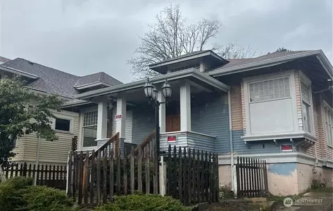 214 23rd Ave, Seattle, WA 98122