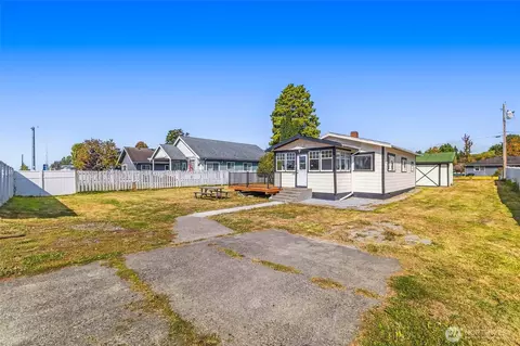 456 D Street St, Blaine, WA 98230