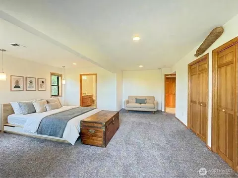 Bedroom - 412 Doe Run Rd, Sequim, WA 98382 photo 4 of 4