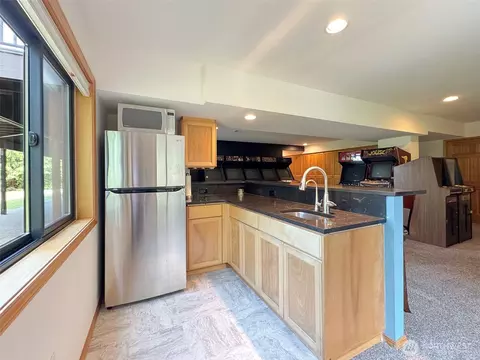 Kitchen - 412 Doe Run Rd, Sequim, WA 98382 photo 4 of 4