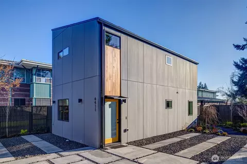 4411 S Holly St, Seattle, WA 98118