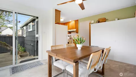 Dining - 923 E 32nd St, Bremerton, WA 98310 photo 2 of 4